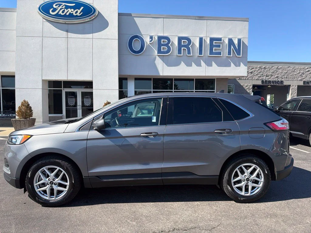 Used 2024 Carbonized Gray Metallic Ford SEL image 2
