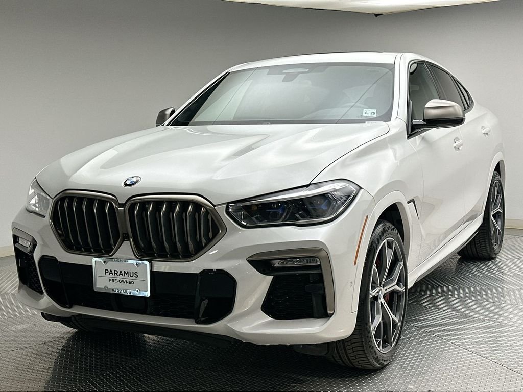 2021 BMW X6 M50i's photo