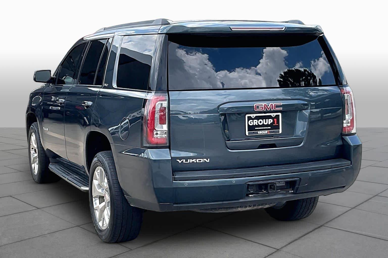 Used 2020 Dark Sky Metallic GMC SLT image 11