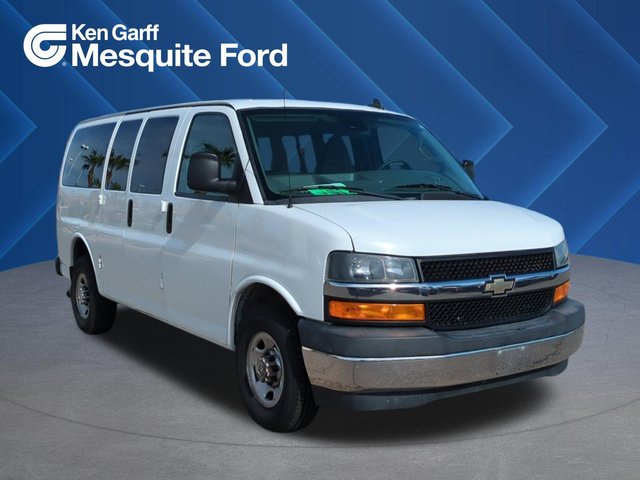 2019 Chevrolet Express Passenger LT