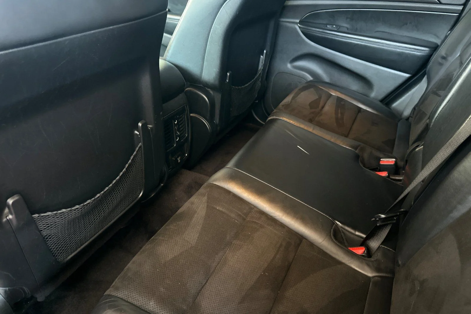Used 2019 Red Jeep Altitude image 7