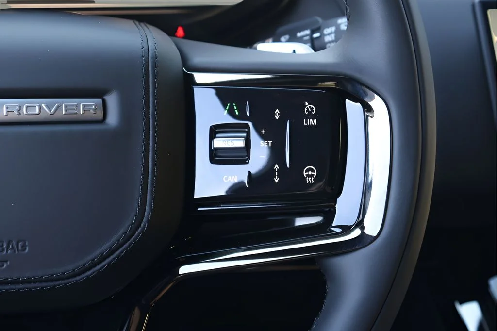 New 2026 Carpathian Grey Land Rover Dynamic SE image 20