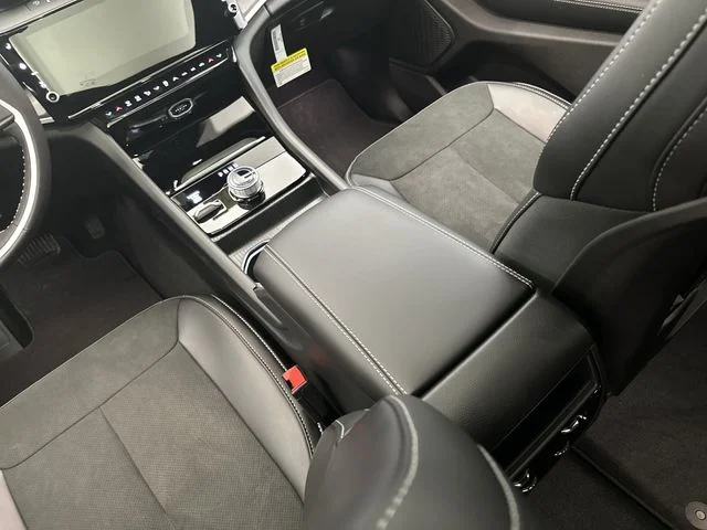 New 2026 Baltic Gray Metallic Clear-Coat Exterior Paint Jeep Laredo Altitude image 25