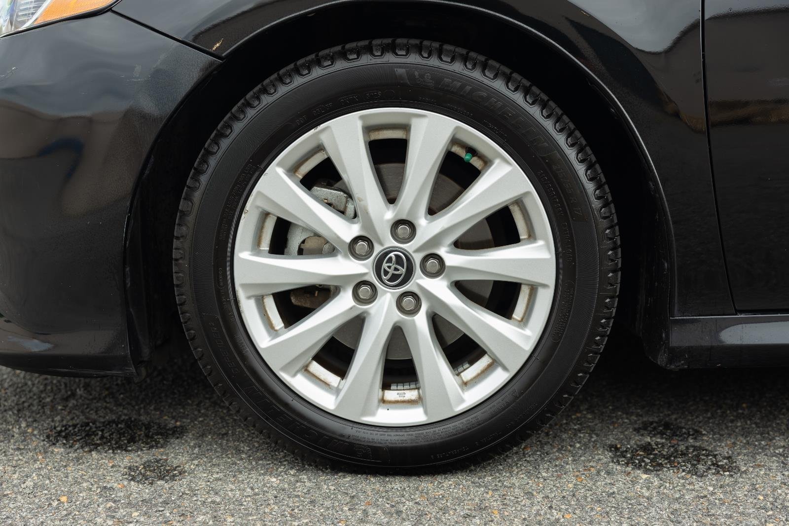 Used 2020 Midnight Black Metallic Toyota LE image 9
