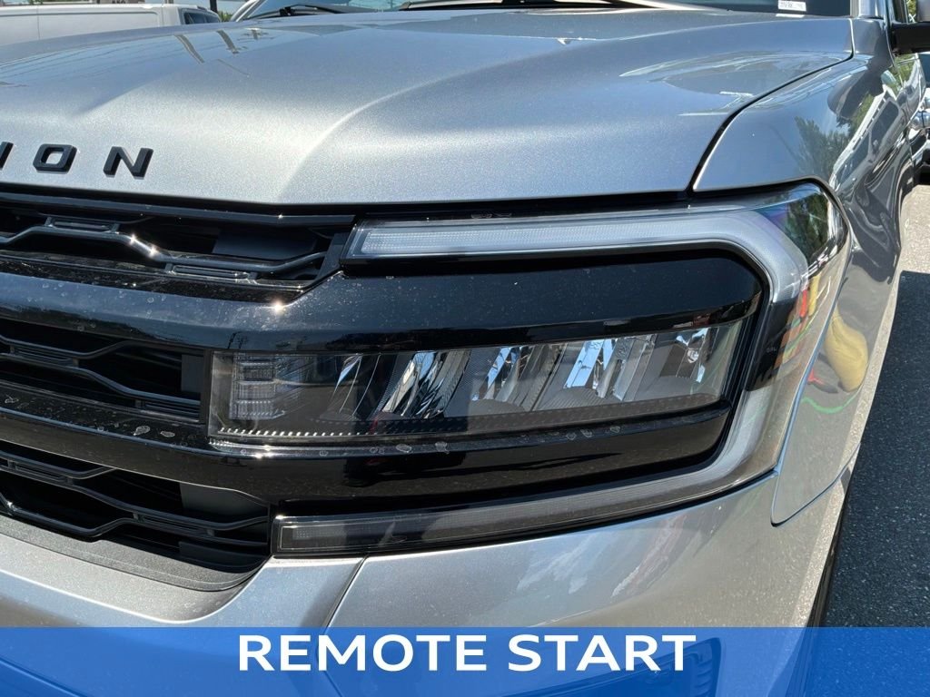Used 2023 Silver Metallic Ford Limited image 21