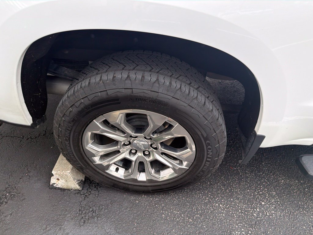Used 2023 SUMMIT WHITE Chevrolet LTZ image 33