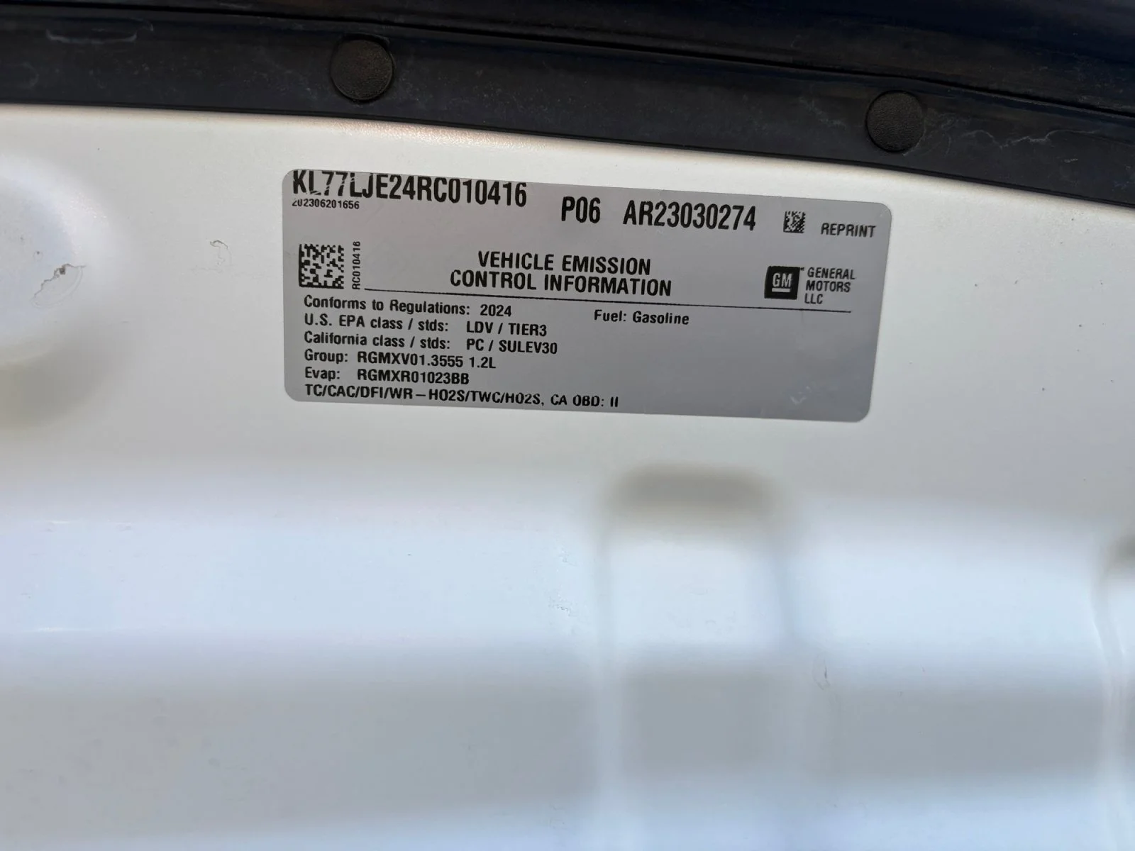 Used 2024 Summit White Chevrolet 2RS image 10