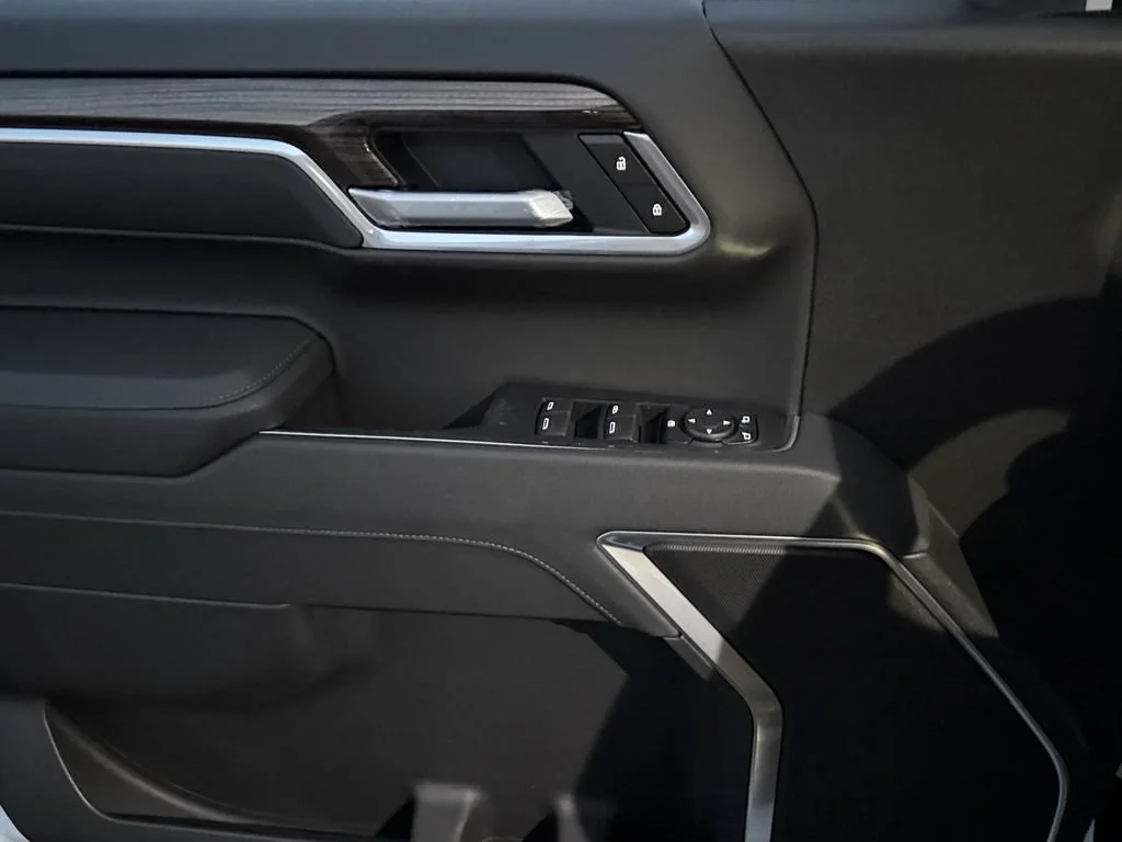 New 2026 Summit White Chevrolet LT image 13