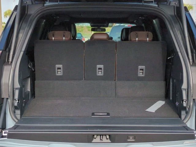 New 2026 Gray Ford King Ranch image 13