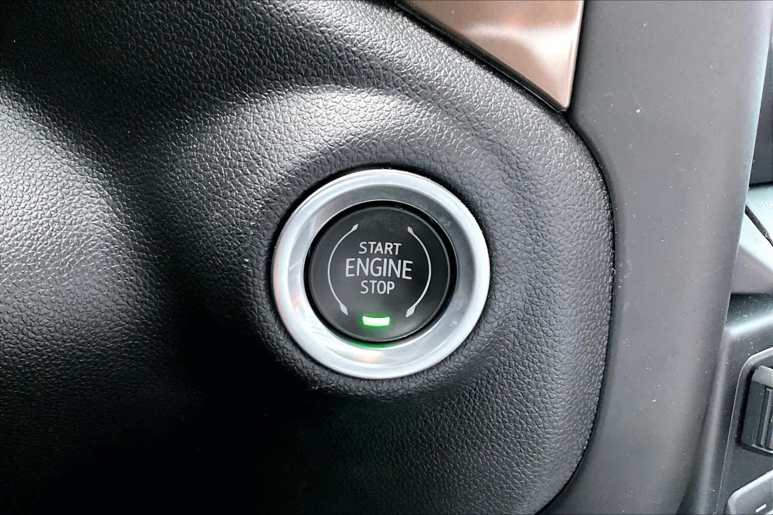 Used 2022 Mosaic Black Metallic Chevrolet High Country image 34