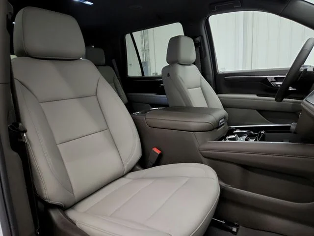 New 2026 White Chevrolet LT image 37