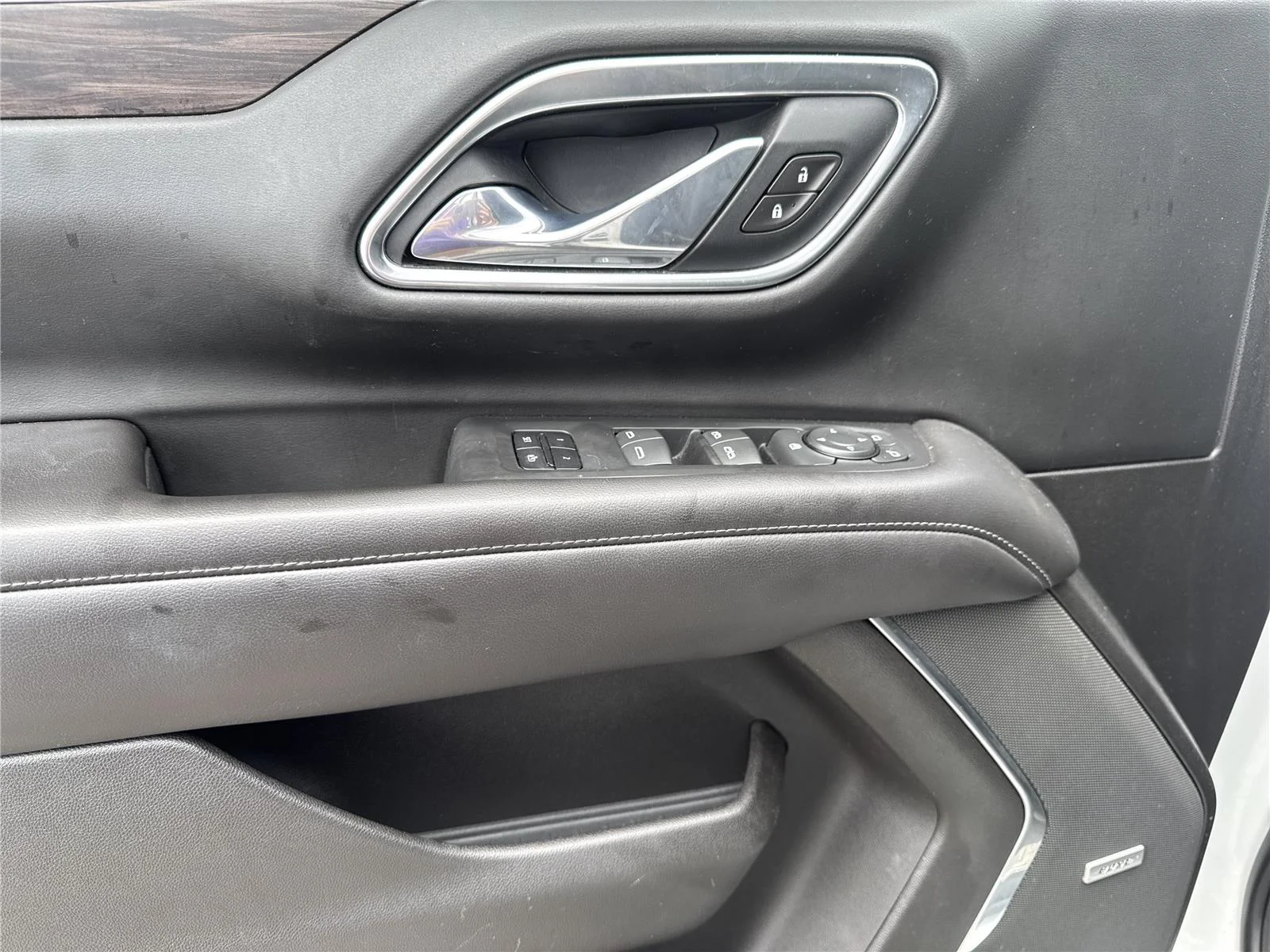 Used 2021 SUMMIT WHITE Chevrolet LT image 18
