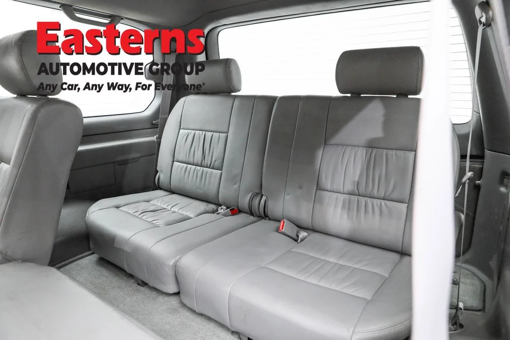 Used 2005 Black Toyota Base image 28
