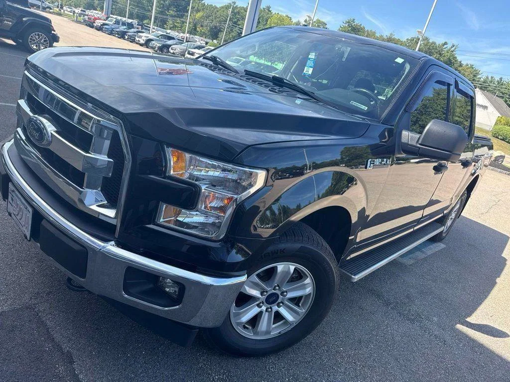 Used 2017  Ford XLT image 2