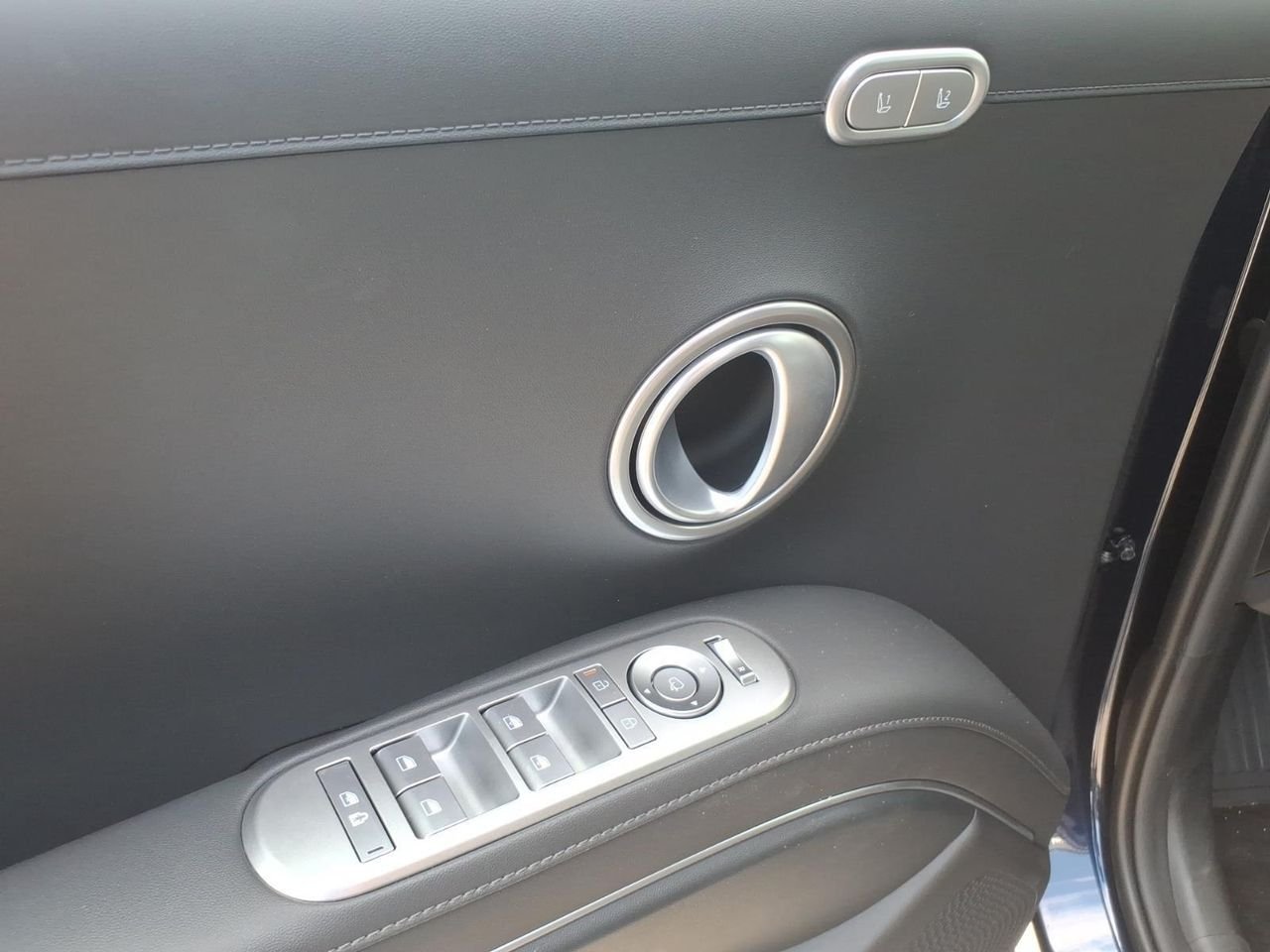 New 2026 Pacific Sapphire Hyundai Blue SEL Premium 7P image 12