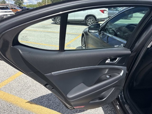 2026 GENESIS G70 Standard - Photo 11