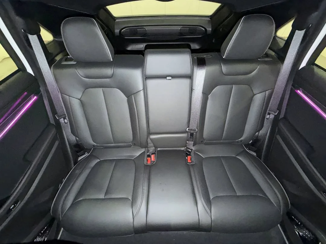 Used 2025 Bright White Clearcoat Jeep Limited image 21
