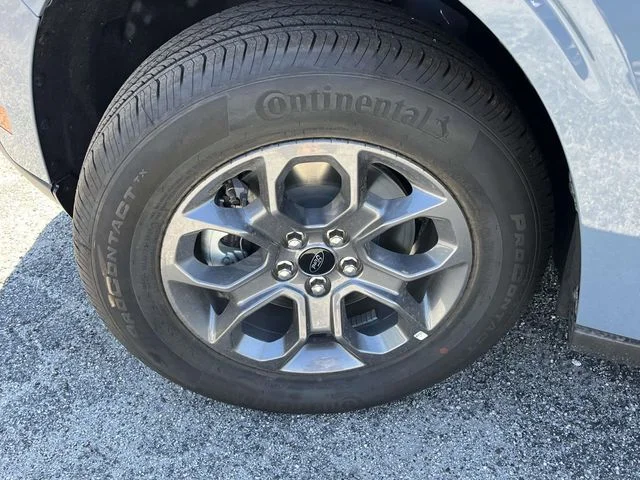 New 2026 Azure Gray Metallic Tri-Coat Ford XLT image 6