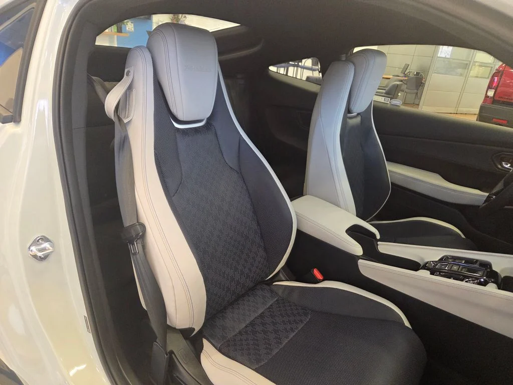New 2026 Winter Frost Pearl Honda Hybrid image 17