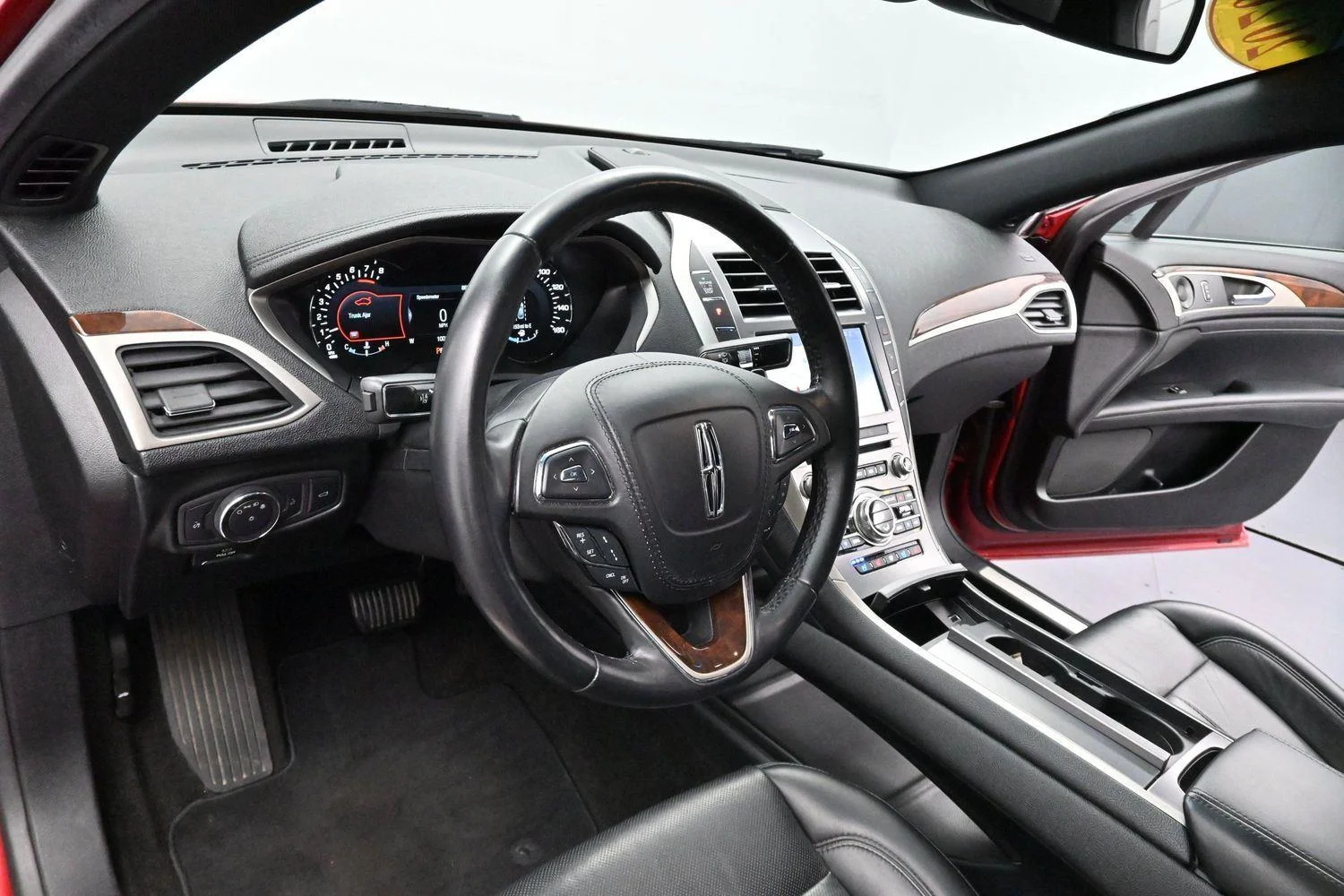 Used 2020 Red Carpet Metallic Tinted Clearcoat Lincoln Reserve image 17
