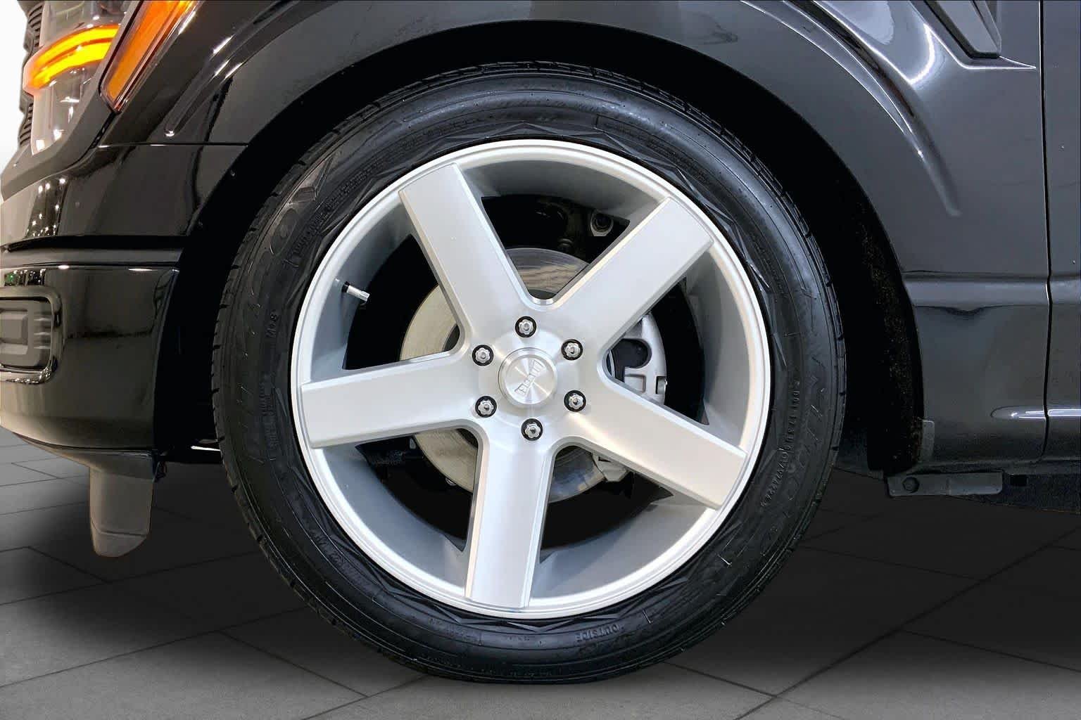Used 2024 Agate Black Ford XL image 10