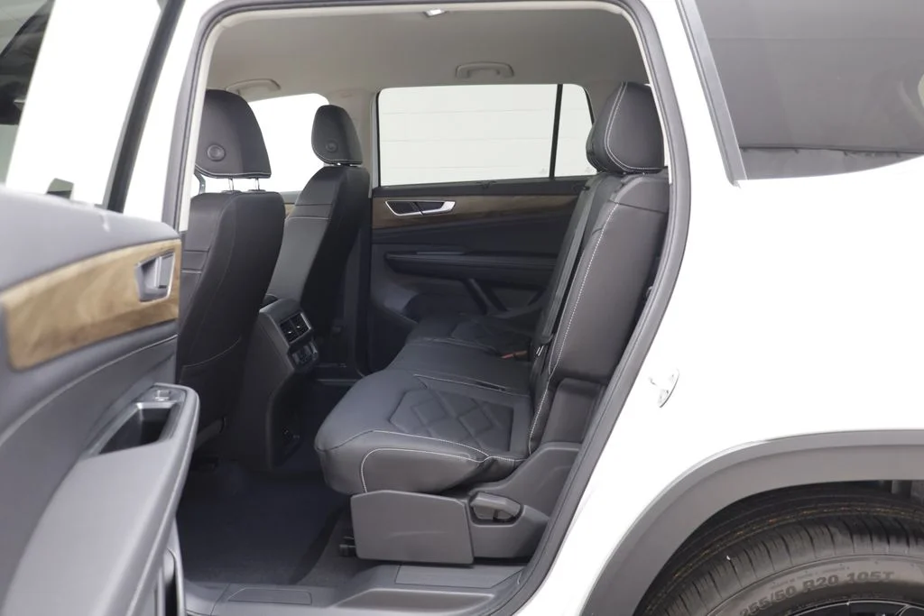 New 2026 Opal White Volkswagen 2.0T SE w/Technology image 13