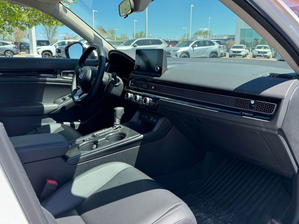2024 Honda Civic Hatchback EX-L - Photo 8