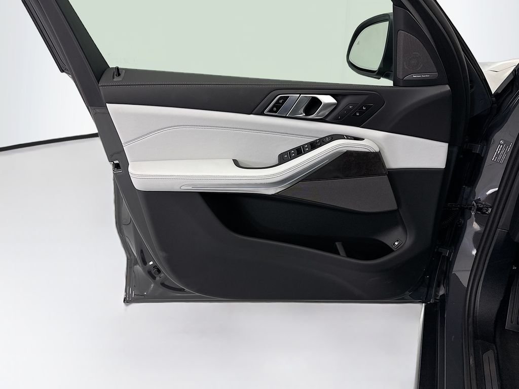 New 2026 Gray Metallic BMW xDrive50e image 23