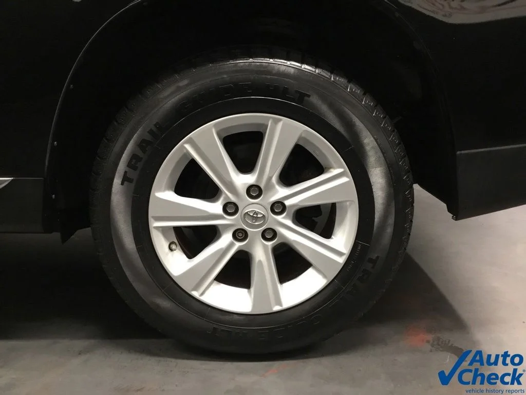 Used 2013 Black Toyota Base Plus V6 image 18