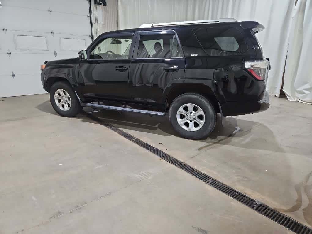 Certified Used 2018 Midnight Black Metallic Toyota SR5 Premium image 3