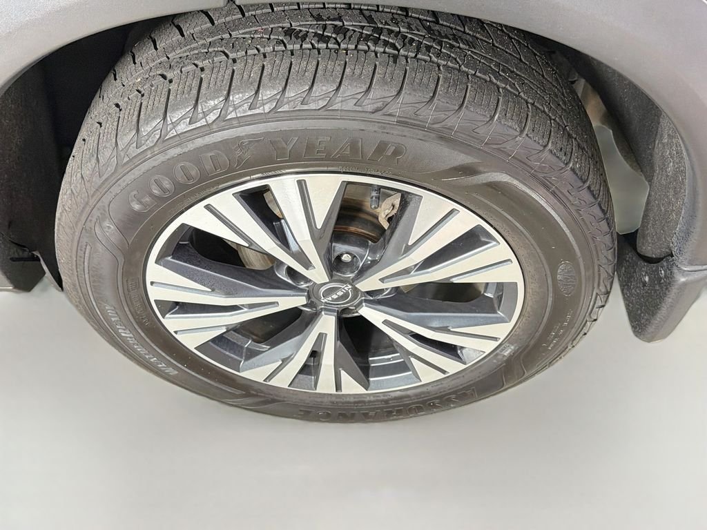 Used 2023 Super Black Nissan SV image 31