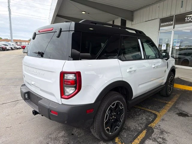 New 2026 Oxford White Ford Outer Banks® image 4