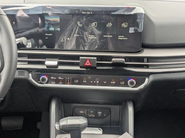 New 2026 Glacial White Pearl Kia EX image 19