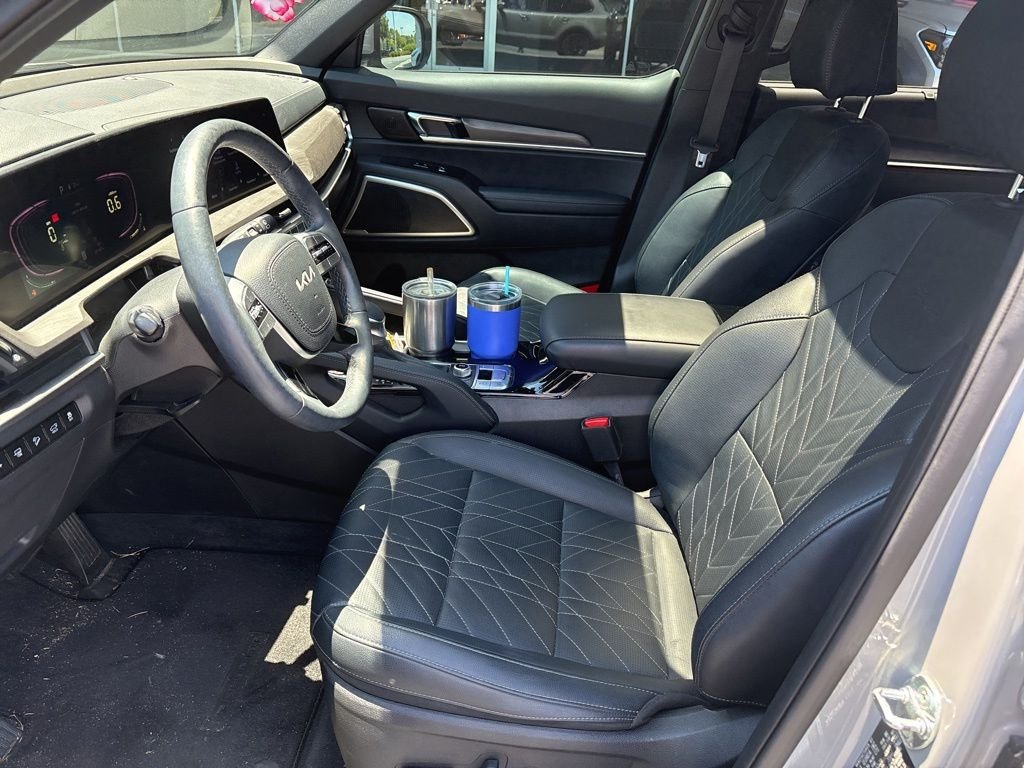 Used 2024 Gray Kia EX X-Line image 3