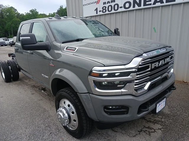 2026 RAM 4500 Big Horn 4X4 Crew Cab DRW 173" WB's photo