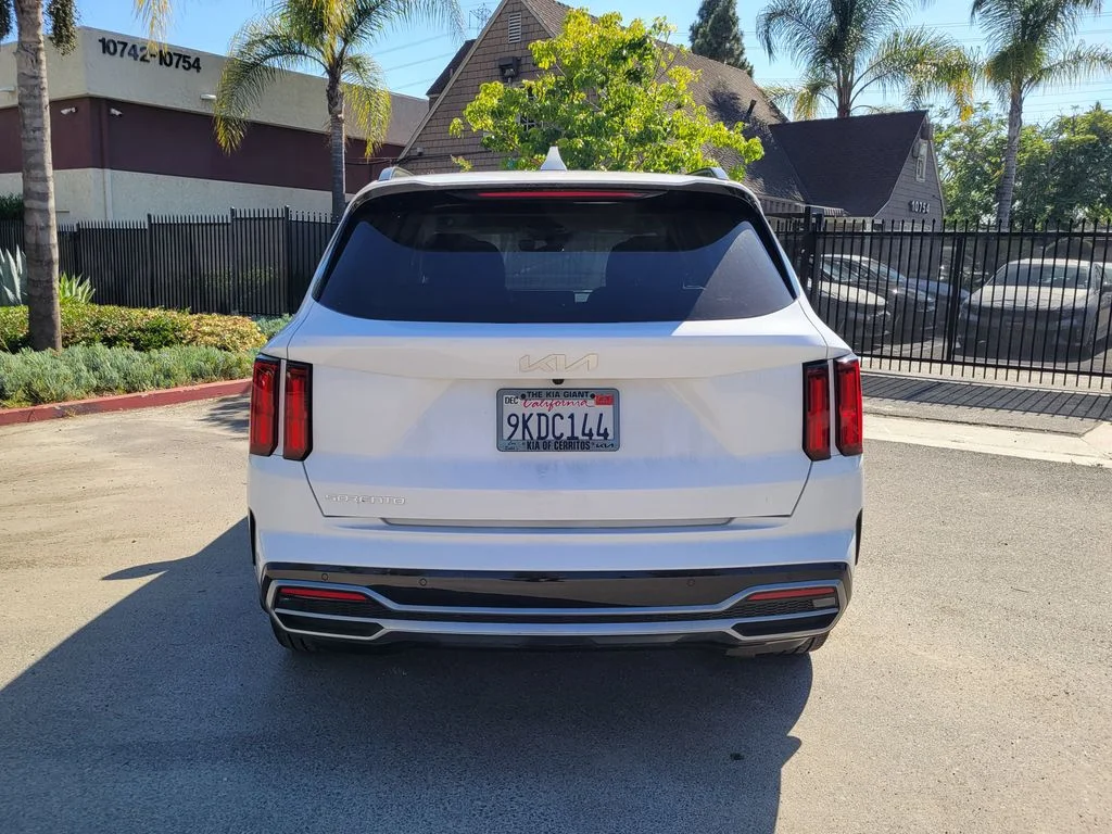 Certified Used 2023 White Kia SX image 3