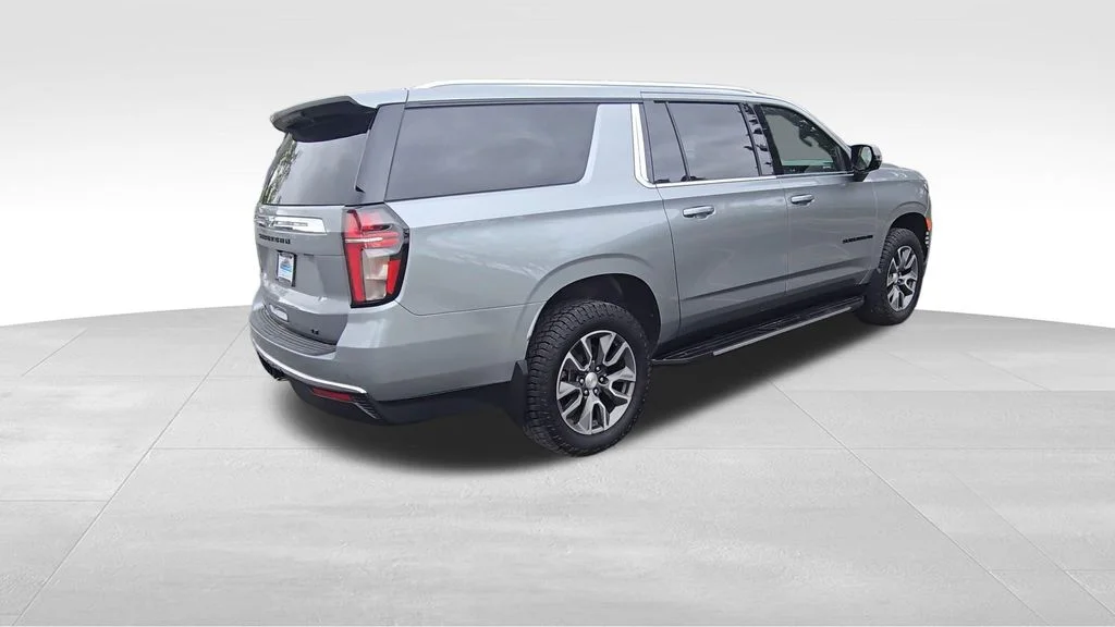 Used 2024 Gray Chevrolet LT image 8