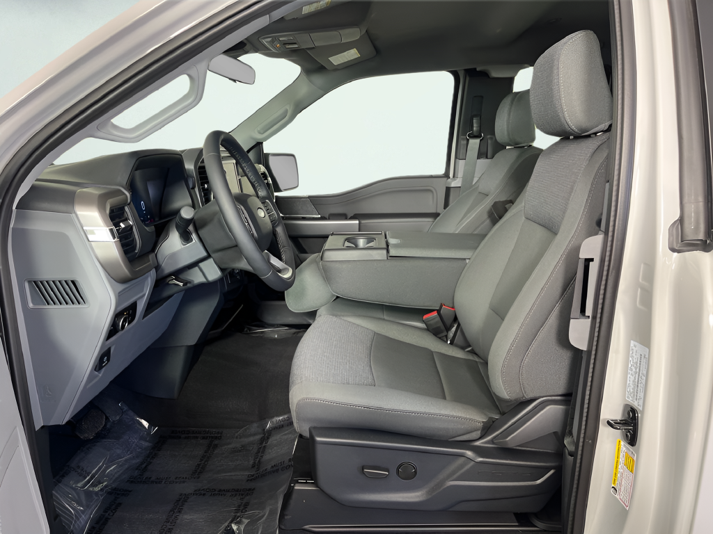 New 2026 White Ford XLT image 9