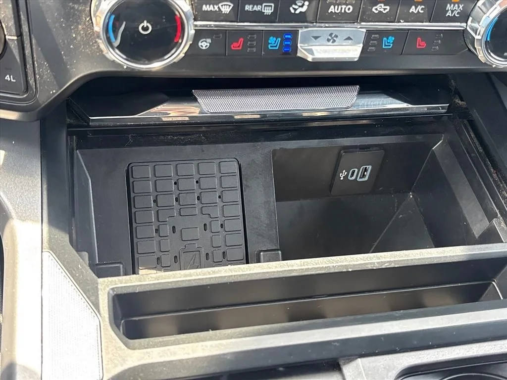 Used 2025 Gray Ford Lariat image 36