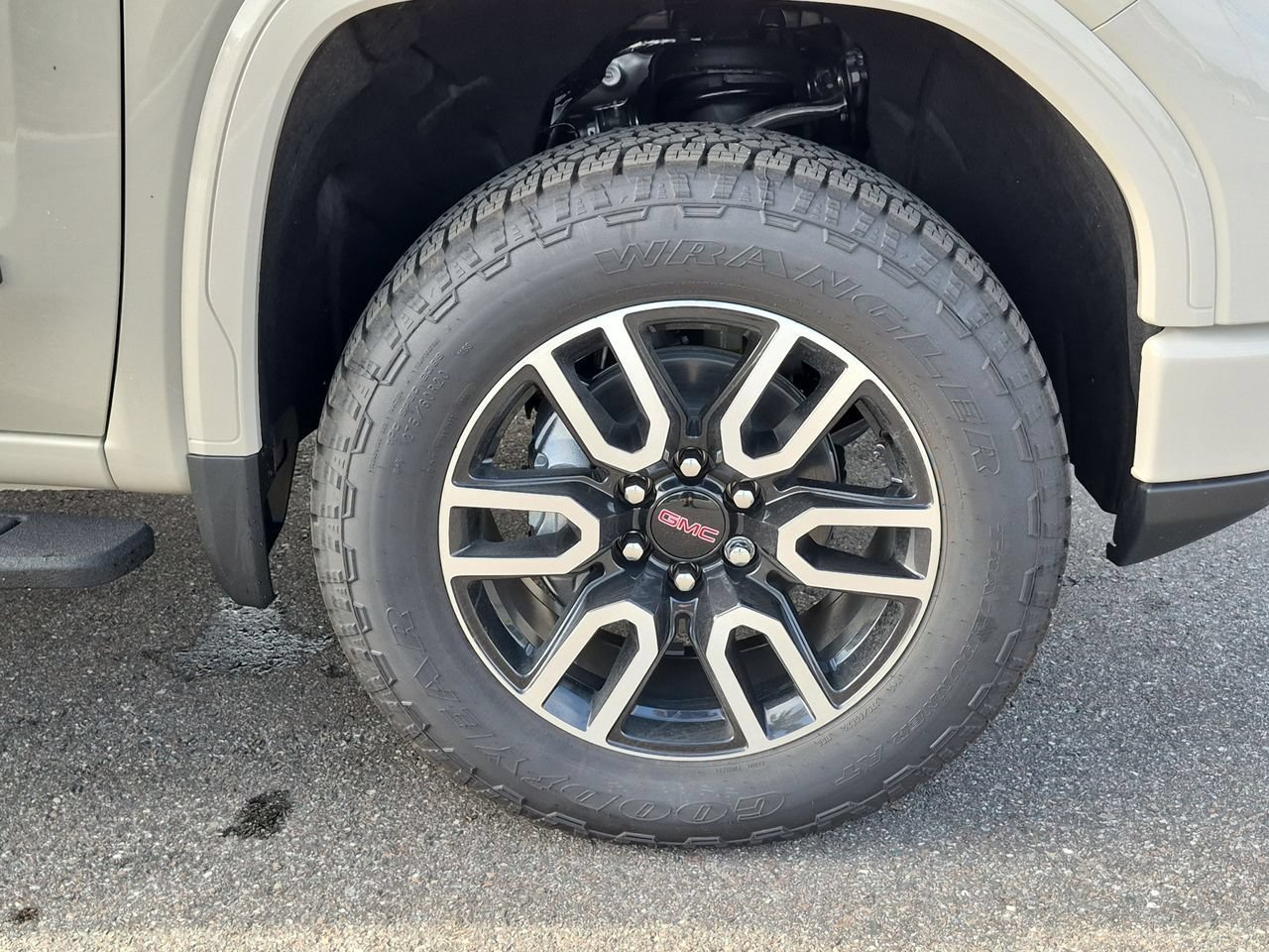2026 GMC Sierra 1500 AT4 - Photo 30