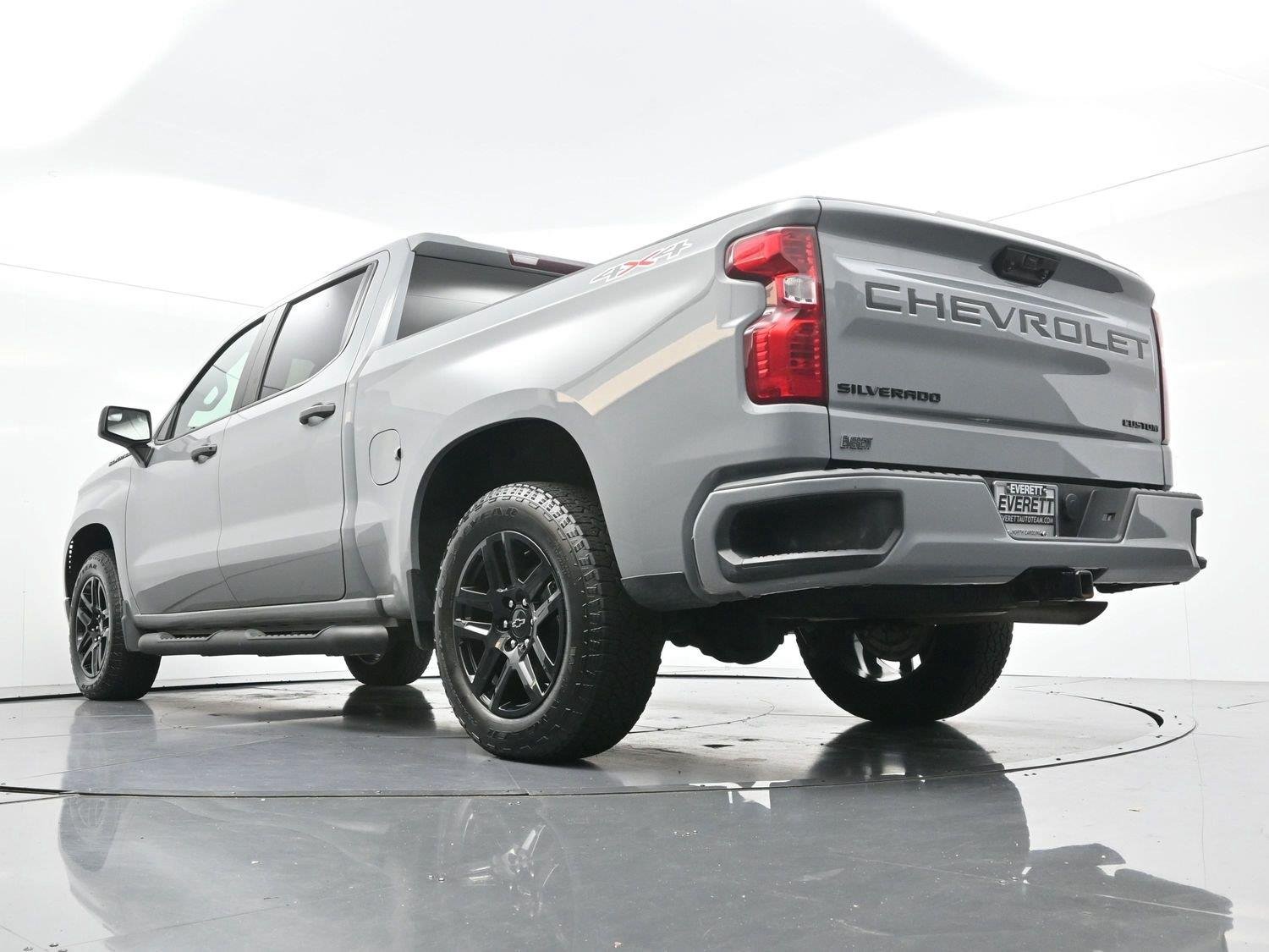 Used 2024 Slate Gray Metallic Chevrolet Custom image 44