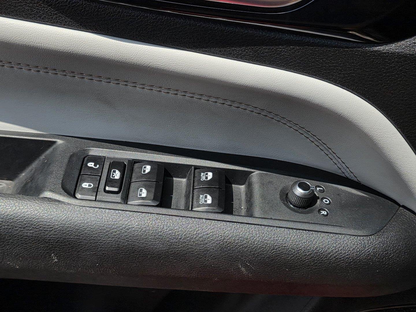 Used 2025 Velvet Red Pearlcoat Jeep Altitude X image 24