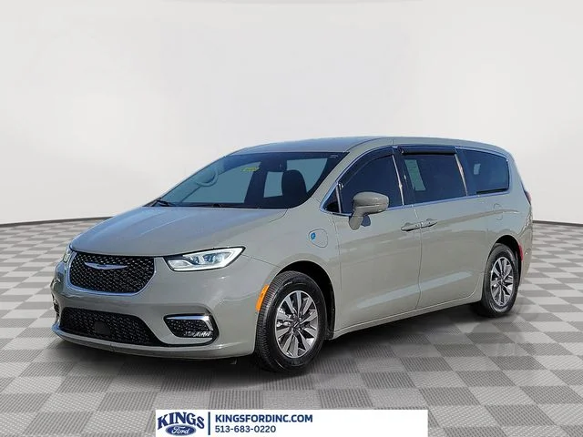 2022 Chrysler Pacifica Hybrid Touring L Hybrid's photo