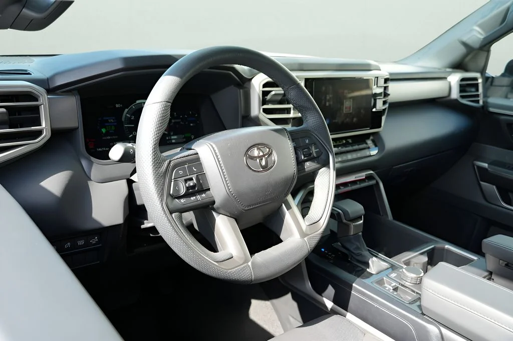 Used 2026 Ice Cap Toyota SR5 image 17