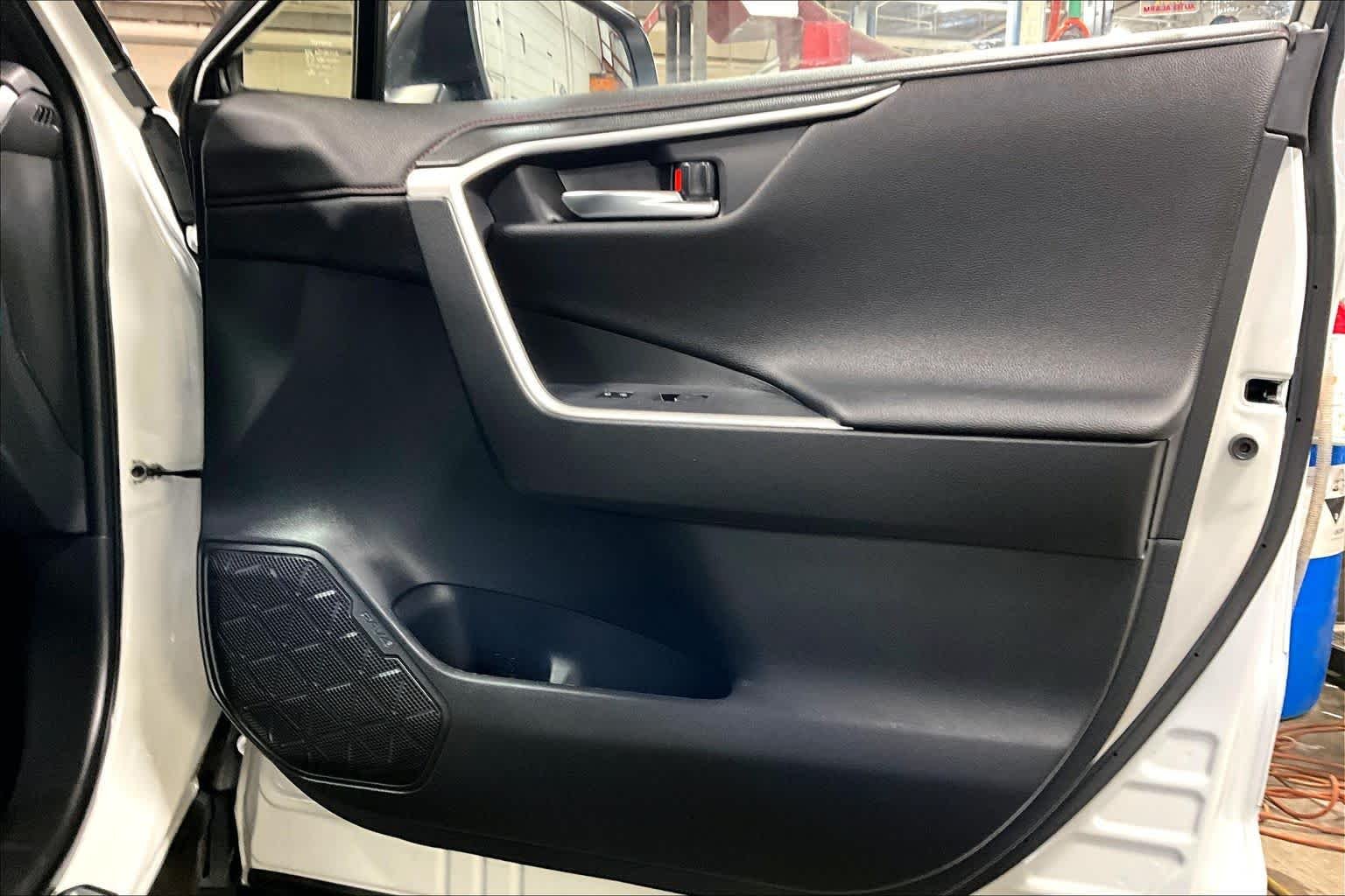 2023 Toyota RAV4 XSE - Photo 22