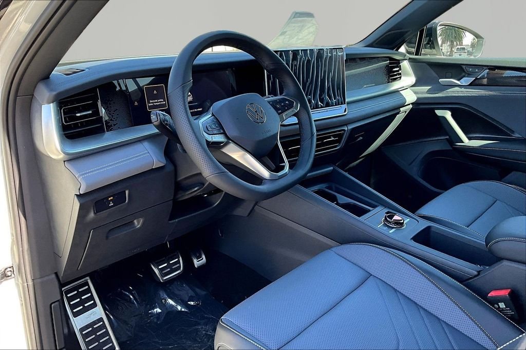 New 2026 Beige Volkswagen 2.0T SE R-Line Black image 17