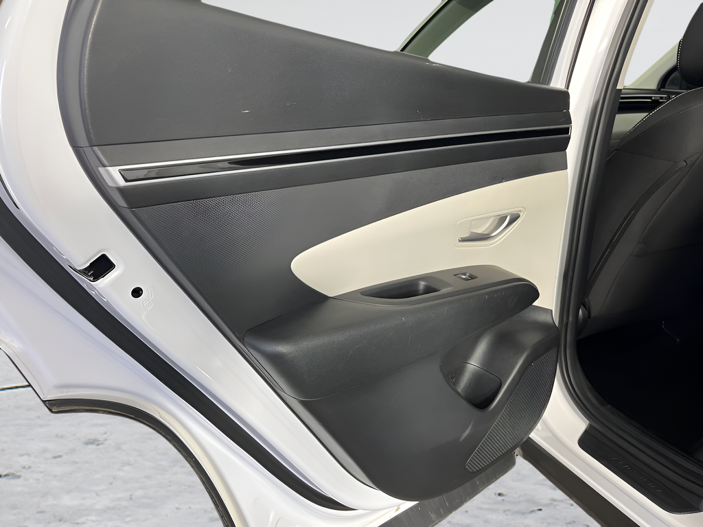 Used 2024 White Pearl Hyundai SEL image 11