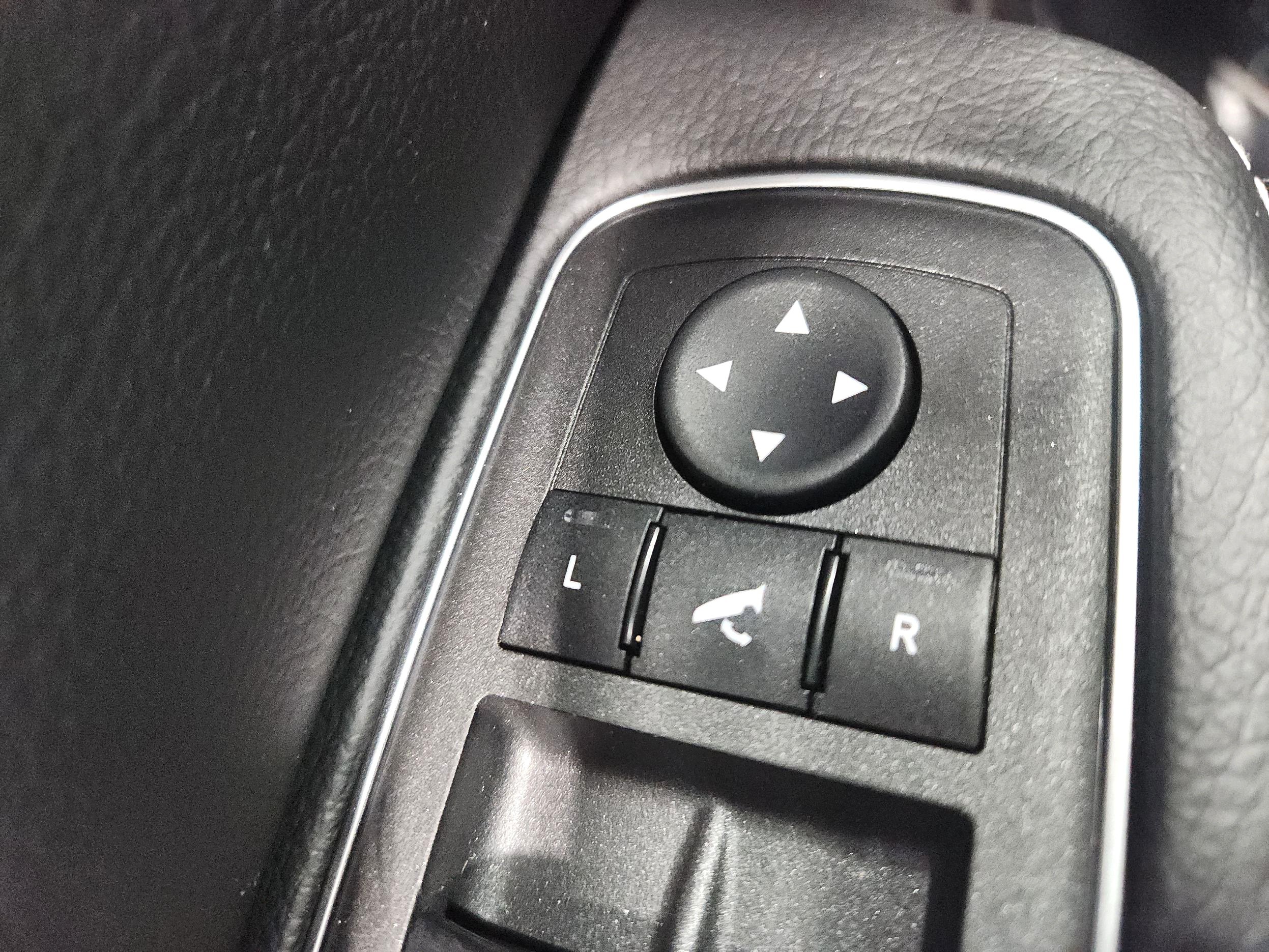 Used 2024 Black Ram Laramie image 32