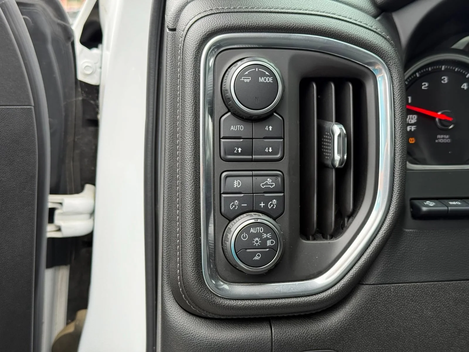 2020 Chevrolet Silverado 1500 High Country - Photo 35