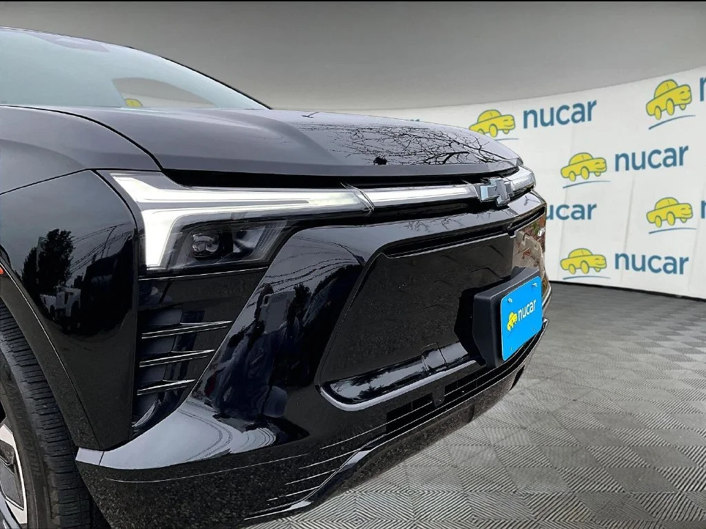Used 2024 Black Chevrolet RS image 30